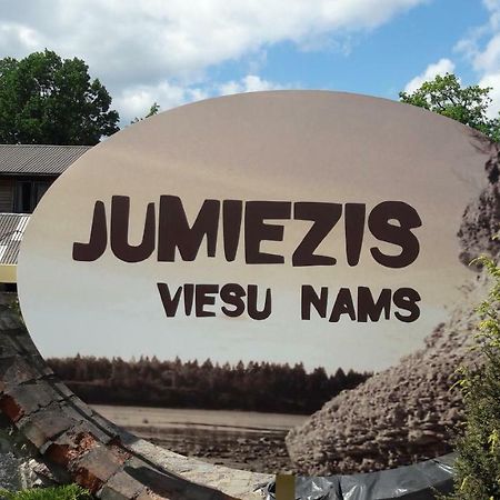 Guest House Jumiezis Plavinas ภายนอก รูปภาพ