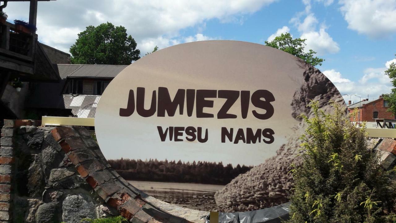 Guest House Jumiezis Plavinas ภายนอก รูปภาพ
